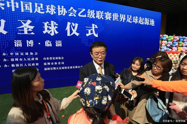 巴特兹重返国家队助教角色，迈尼昂从中受益
